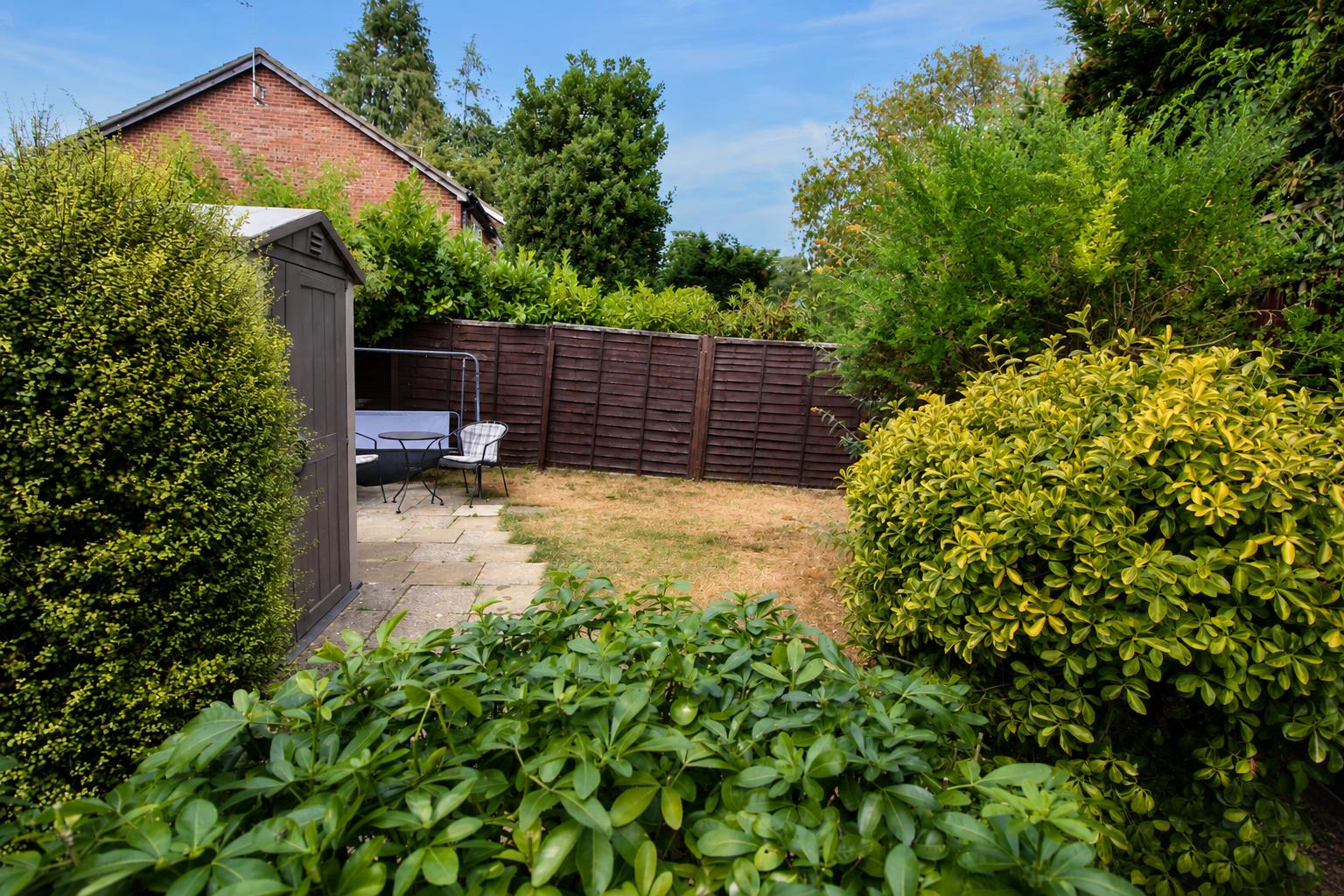 Flodden Drive, Calcot, Reading